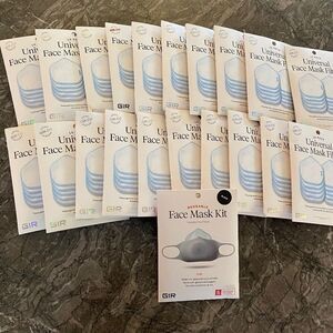 GIR Silicone Reusable Face Mask Kit L Black with 20 packs of 10 Filters NWT